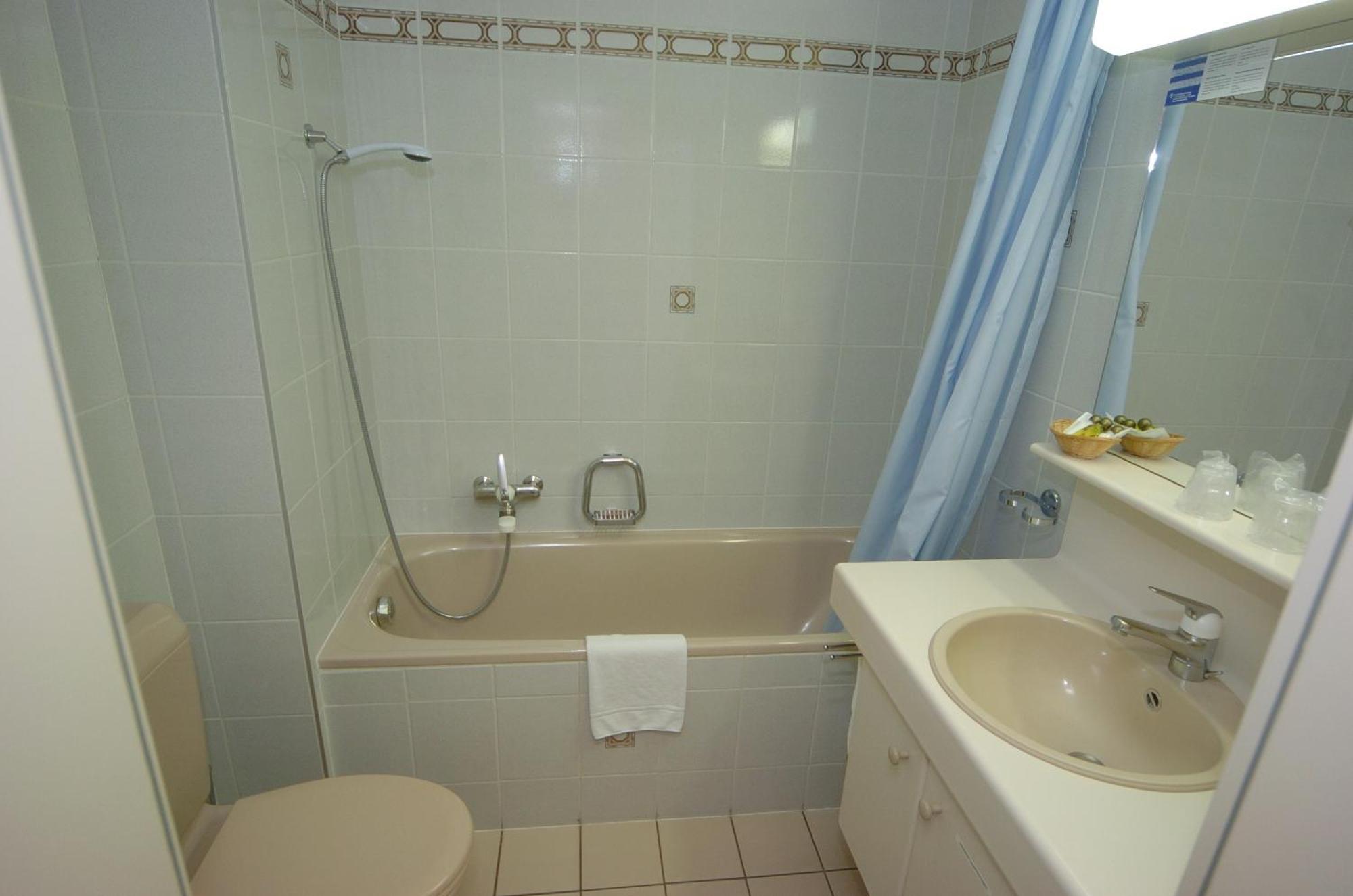 Hotel Le Cedre Bex Cameră foto